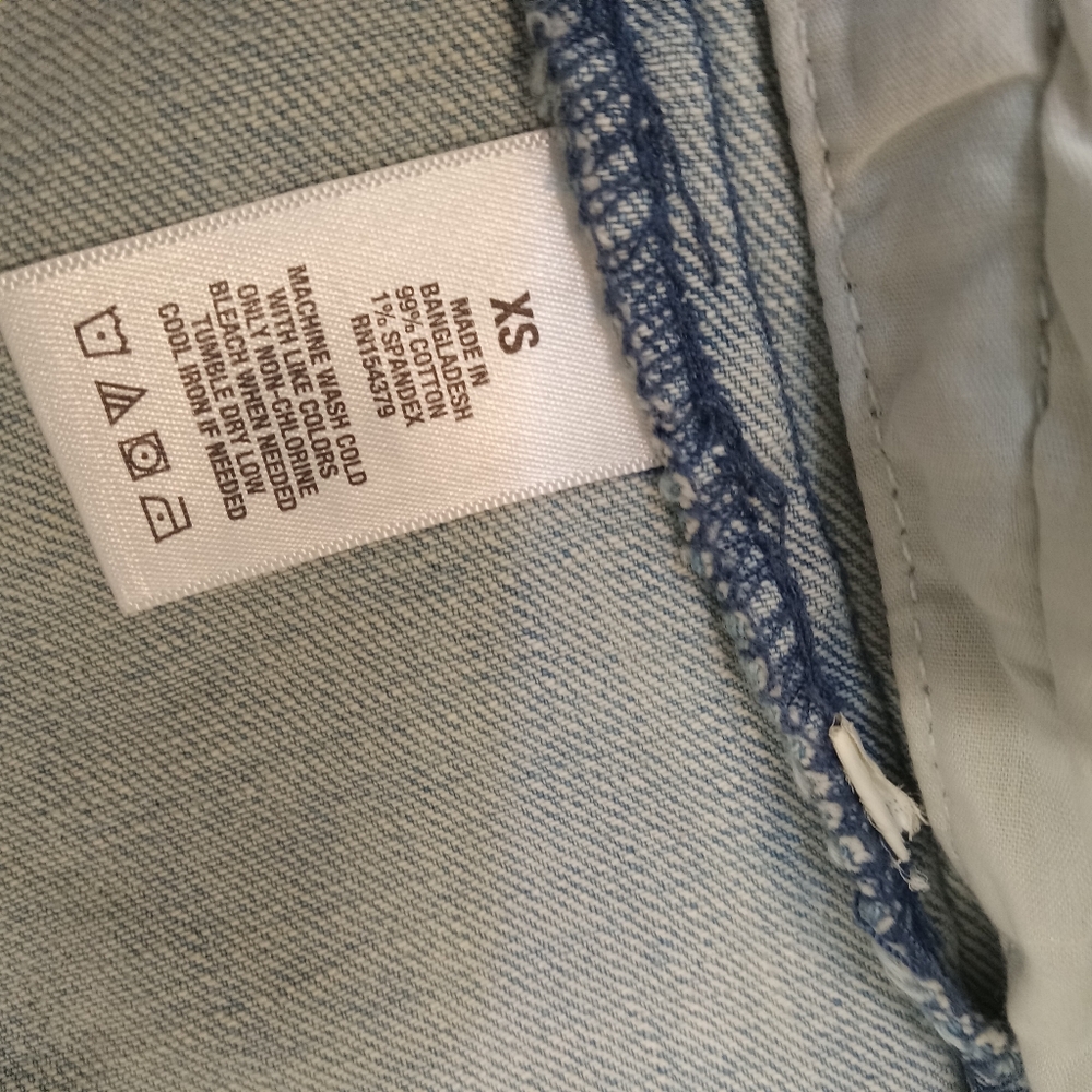 Aeropostale Women's Faded Blue Ripped Denim Jacket Size XS - Picture 15 of 16